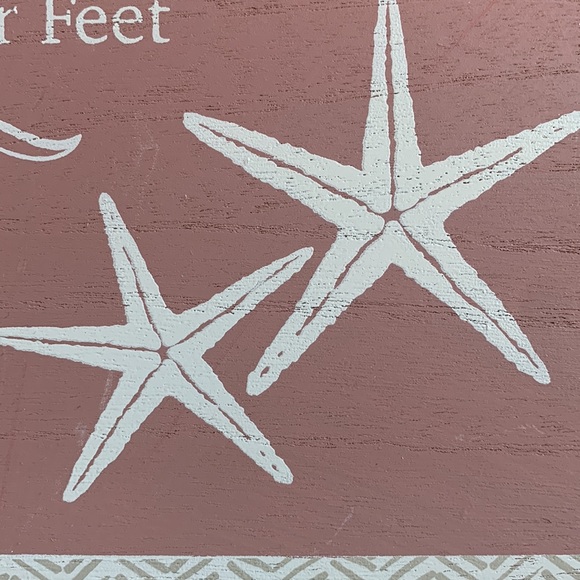 Beach Themed Wooden Decor - Picture 7 of 8